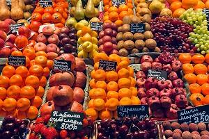 fruit on market stall